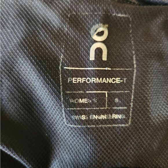 ON Performance T Mesh and Jersey T -Shirt Size Small - Picture 7 of 8